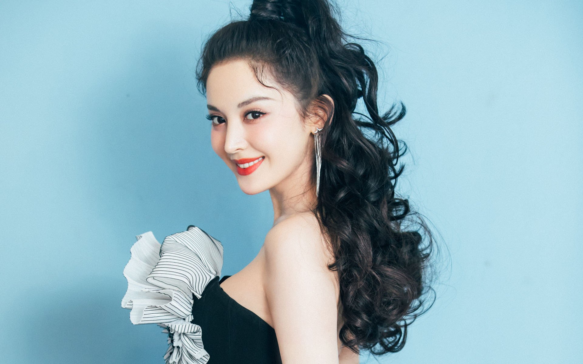 FB体育app下载-中国香港队的未来:如何借助团体赛事提升球队协作和心理素质,香港队员