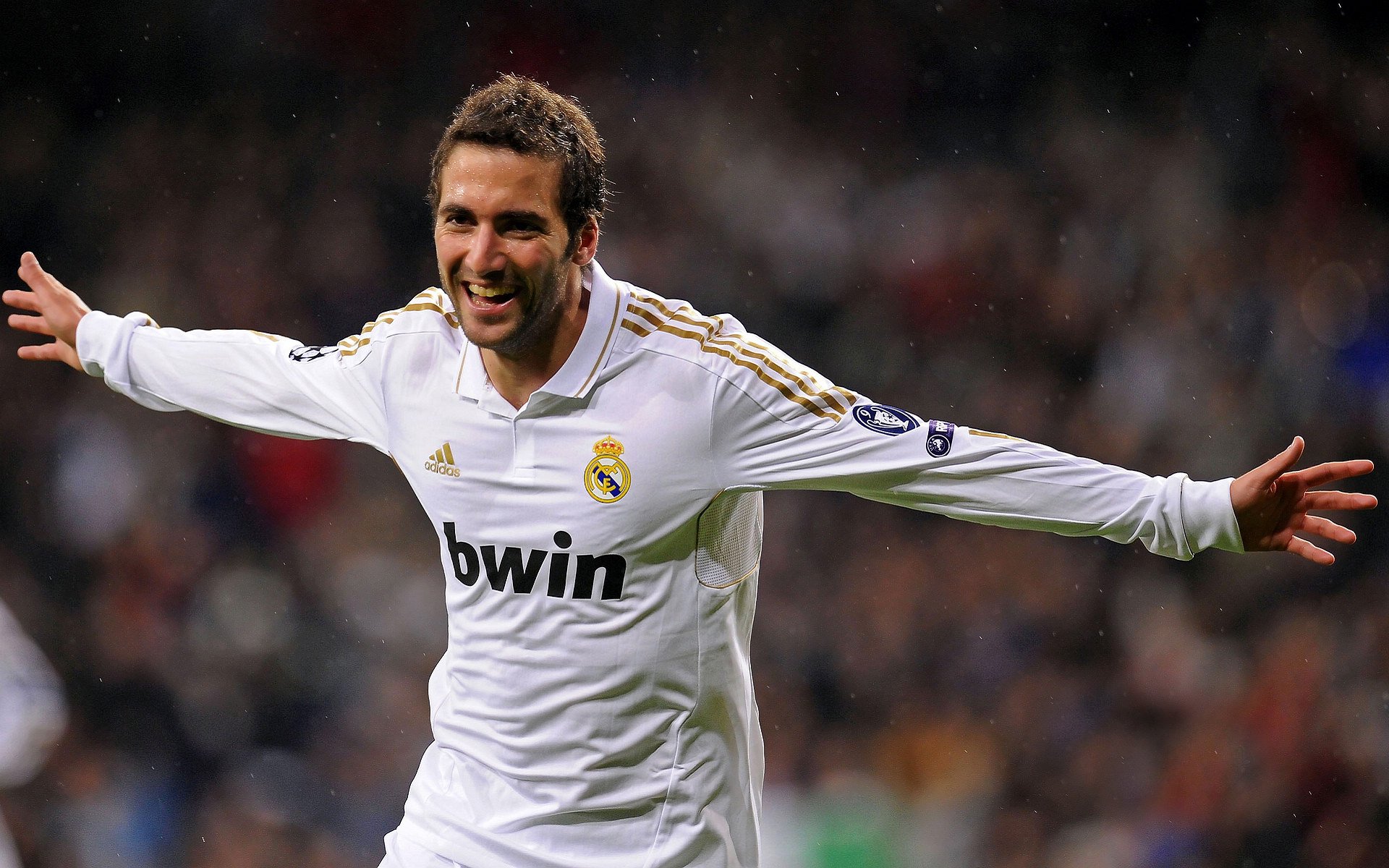 青少年足球竞赛规模不断扩大，赛场竞争激烈，2020年青少年足球比赛